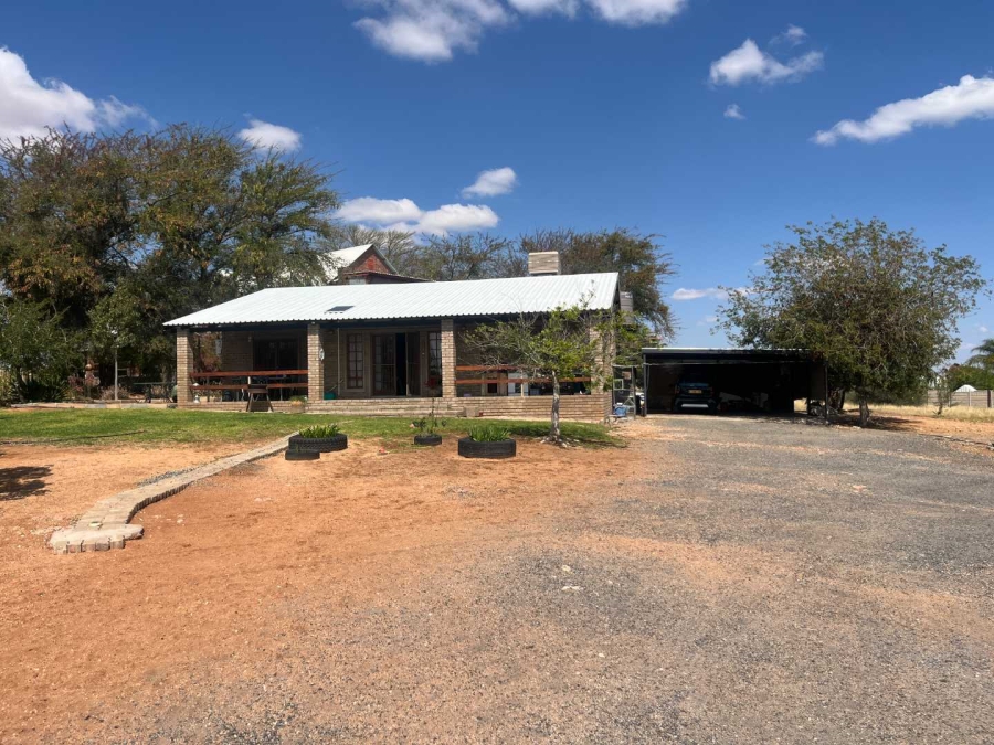 2 Bedroom Property for Sale in Olyfvenhoudtsdrift Northern Cape